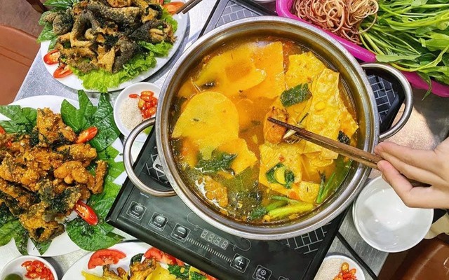 Tiệm Lẩu Góc Cột Đèn - Lẩu Ếch Chua Cay