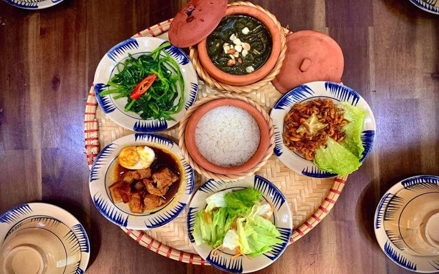 Cơm Mẹt 3 Cô - Nguyễn Công Trứ