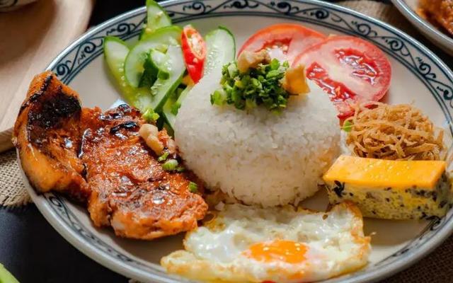 Quán Cơm Cây Me - Cơm Tấm - Lê Trọng Tấn