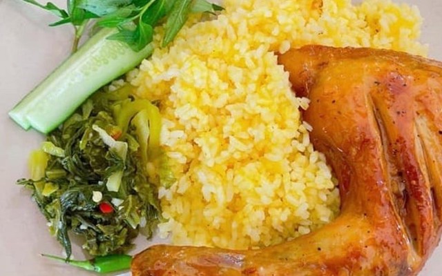 Cơm Gà Xối Mỡ Lộc Phát 6 - Nguyễn Tri Phương