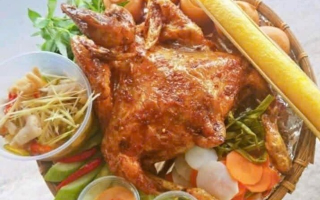 Gà Quay Tân Phát - Chợ Cổng 10