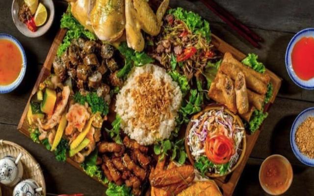 Gà Mẹt Tây Vương - 21 Lê Văn Lương