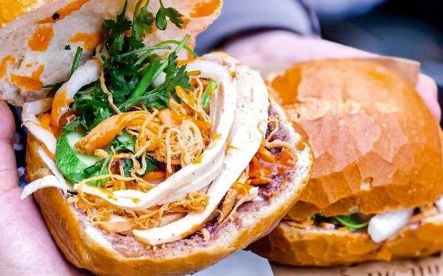 Tiệm Nhà Trang - Bánh Mì Gà Xé & Cà Phê