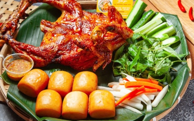 Gà Nướng Tam Vị - Bánh Mì Heo Quay - Nguyễn Kiệm