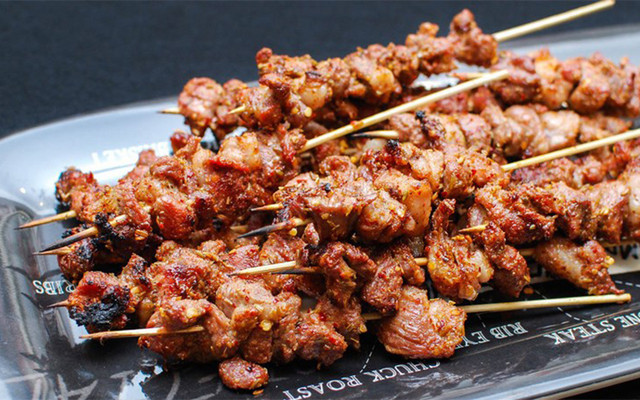 Quán Cô Mai - Bánh Cuốn Nóng, Xôi Xéo & Xiên Thịt Nướng - 380 Nguyễn Hoàng
