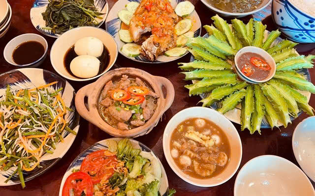 Tiệm Cơm Nhà Mặn - Đường 30 Tháng 4