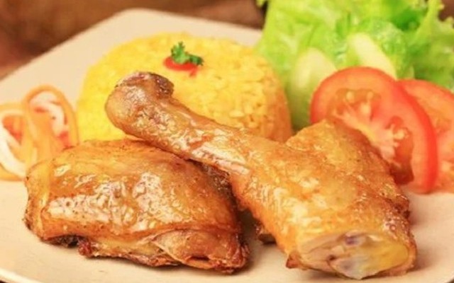 Cơm Gà Xối Mỡ Cô Thuận