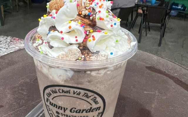 Funny Garden Coffee - Đường 23/10
