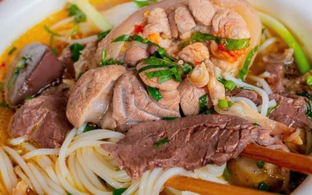 Bún Bò Hạt Dẻ