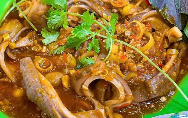 QUÁN BÀ NĂM NHẬU SỚM - 242 Nguyễn Thị Minh Khai