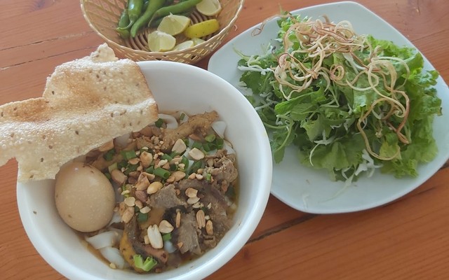 Mỳ Quảng Kiểm Lâm - 1068 Ngô Quyền