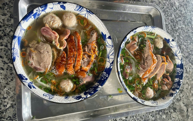 Hủ Tiếu Dê Hùng Lan