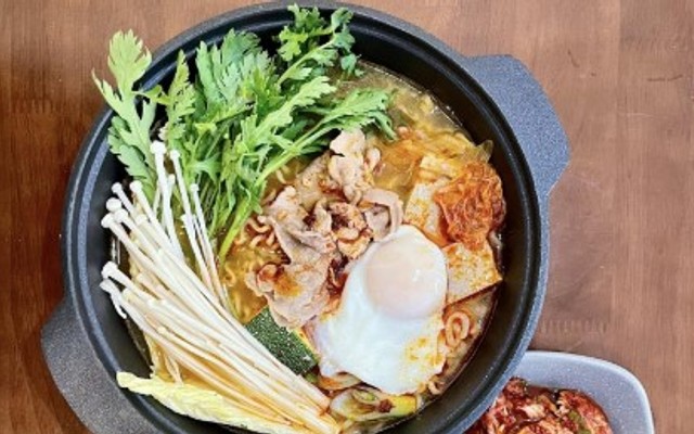 Woo Ramen - Mì, Lẩu Cay & Korean Chicken - Lê Văn Lương