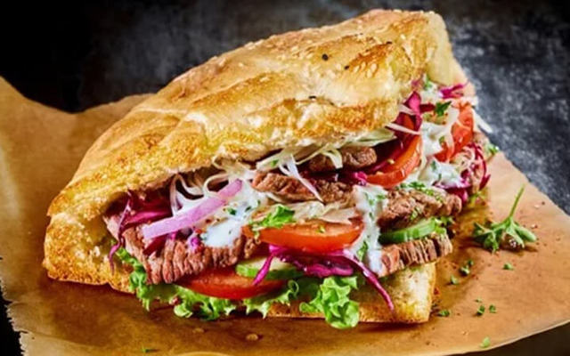 Ăn Vặt Đường Phố - Bánh Mì Tam Giác, Bánh Mì Nướng Muối Ớt & Mì Trộn