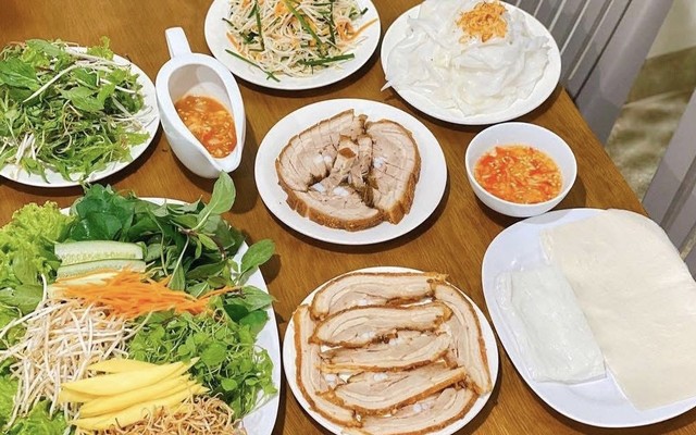 Thảo Bánh Huế - Bánh Tráng Cuốn Thịt Heo - Hùng Vương