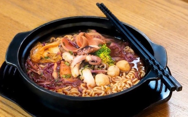 Mì Cay BuSan - Số 168 Đường 19/5