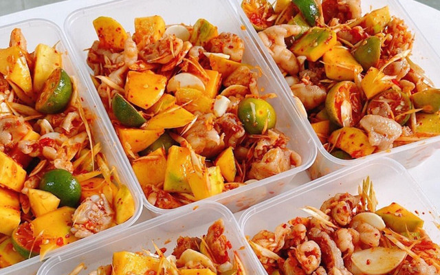 ĂN VẶT HẺM 397 - CHÂN GÀ SỐT THÁI & ĐỒ UỐNG - Đỗ Xuân Hợp