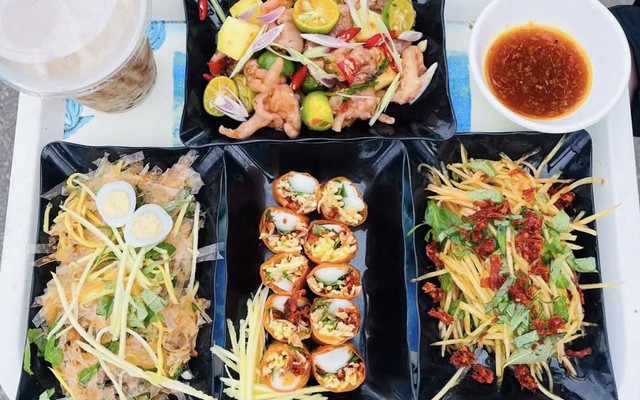 Nhã Coffee, Milktea & Ăn Vặt - 61 Thánh Gióng