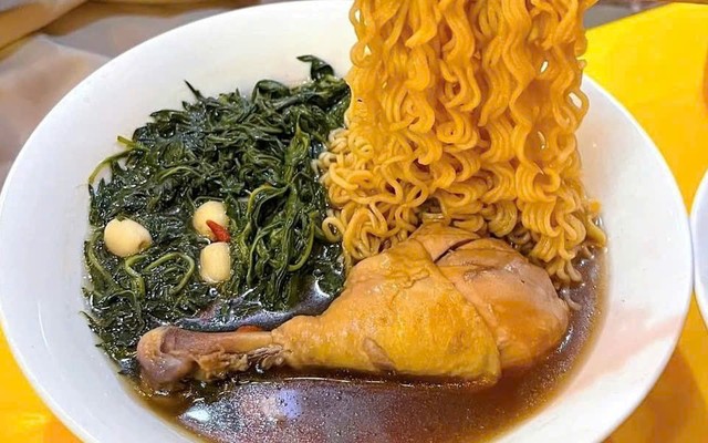 Mì Gà Tần - Mì Gà, Óc Heo & Giò Heo Giả Cầy - 27 Mai Thúc Lân