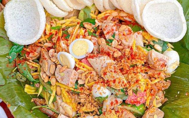 Tré Trộn & Chân Gà Sốt Thái Ngọc Loan - Tên Lửa