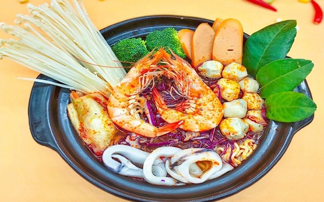 Ăn Vặt Bơ Food - Mì Cay, Mì Ý & Cá Viên Chiên - Nguyễn Ái Quốc