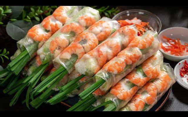 GỎI CUỐN & CÁ VIÊN CÔ HUỆ