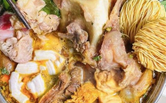 Lẩu Bò Kho Xương Ống - Trần Bình Trọng