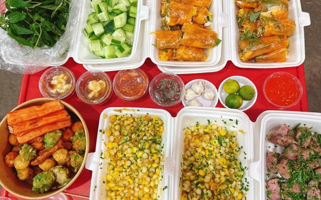 Ăn Vặt Sáu Lượng - 253 Hùng Vương