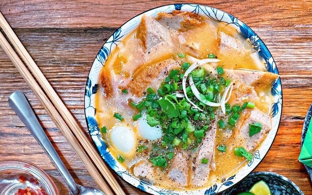 BÁNH XÈO PHÚ YÊN & BÁNH CANH CÁ LÓC - MÓN NGON QUÊ NHÀ