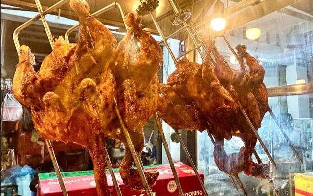 Gà Quay A Béo - 102 Nguyễn Thái Học