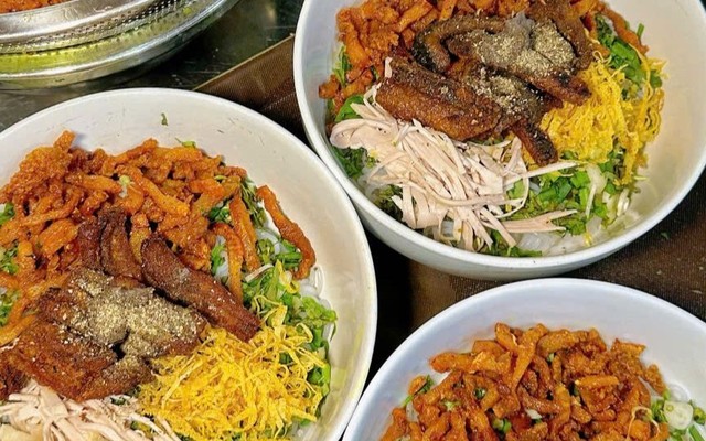 Bún Thang Lươn - 579 Hàn Thuyên