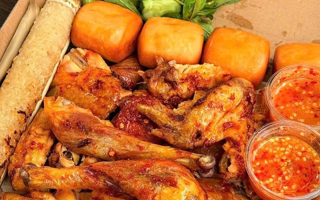 QUAY NƯỚNG A KHIÊM - Gà Quay Cơm Lam, Bánh Bao & Vịt Quay Lạng Sơn