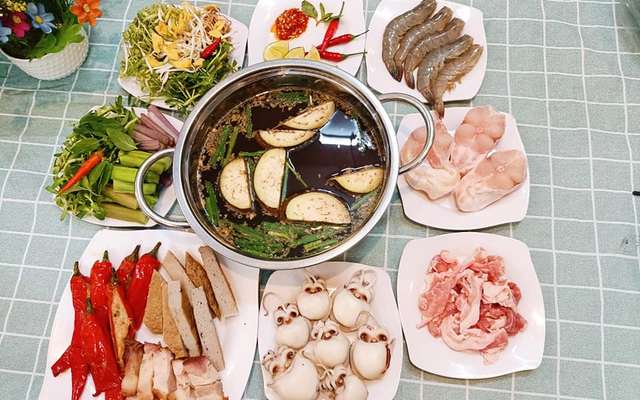 Cô Tím CN 2- Bún Mắm - Lẩu Mắm - Thủ Đức