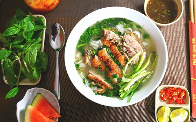 Quan Ngân - Bánh Cuốn & Phở Vịt Quay Cao Bằng - Láng Hạ