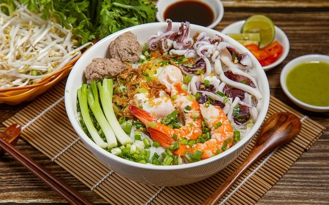 Hủ Tiếu Mực 168 - Nguyễn Xiển