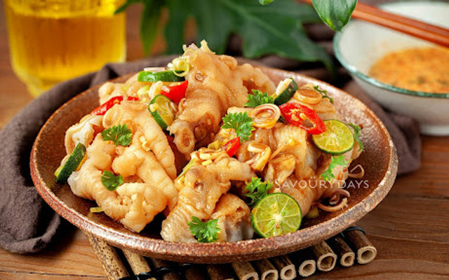 Gỏi Đu Đủ & Chân Gà Sốt Thái A Quyết