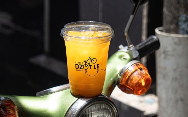 Dzọt Lẹ Street Coffee