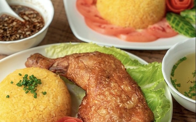 Cơm Chiên Gà Xối Mỡ Minh Thư - Tân Phước Khánh