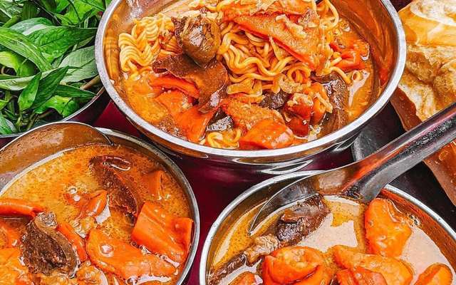 Ăn Vặt Chinh - Phá Lấu, Bánh Tráng Trộn & Cá Viên Chiên