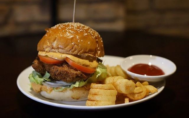 The Wagon Wheel - American Comfort Cuisine - Lê Thánh Tôn