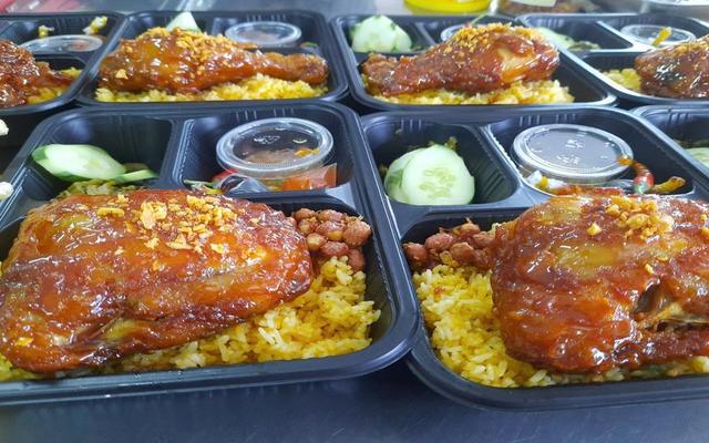 Cơm Gà Út Hiền - Lê Thị Riêng