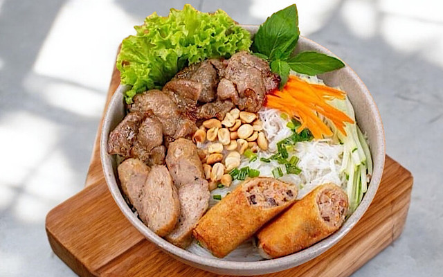 Bún Thịt Nướng & Bún Riêu Út Nương - Điện Biên Phủ