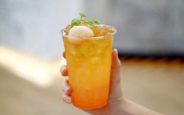 Tiệm Cà Phê Tháng Tám - Quách Điêu