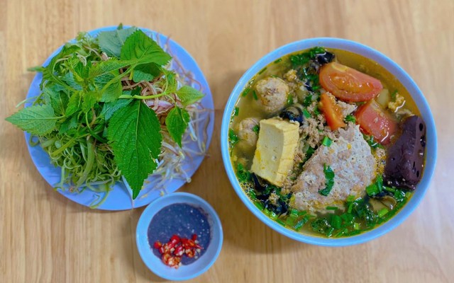 GIA PHÁT - Bún Riêu & Cơm Sườn Cây