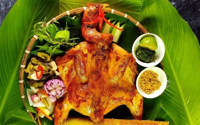 GÀ NƯỚNG, CƠM LAM & BÁNH BAO KIM KÊ - 96 Lê Đức Thọ