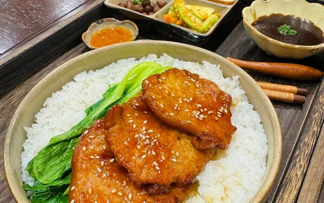 Lao Lu Guan - Quán Kho Xưa