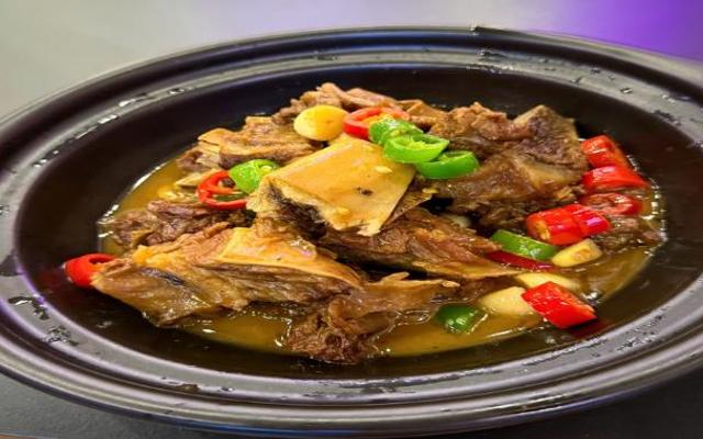 Tiệm Nướng Tân Long Ký Trung Hoa - Cống Quỳnh