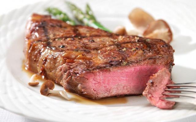 Downtown Steakhouse - Hoa Mai