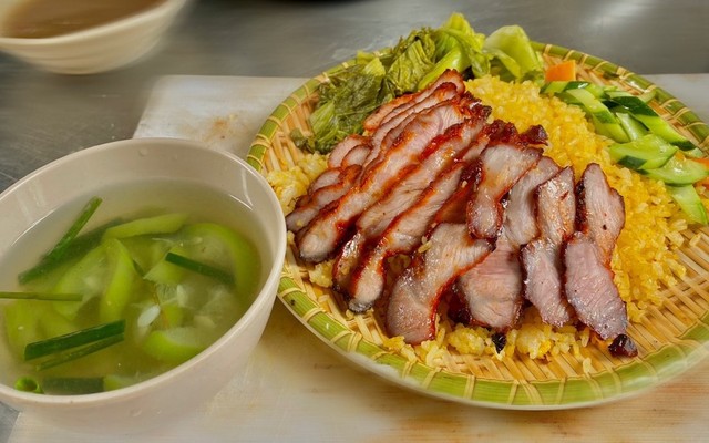 Cơm Rang Nhà Yến - Quang Trung