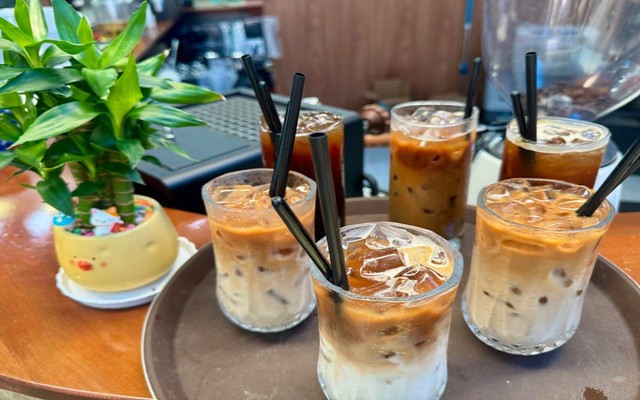 UNI - Coffee & Tea - Lê Hồng Phong